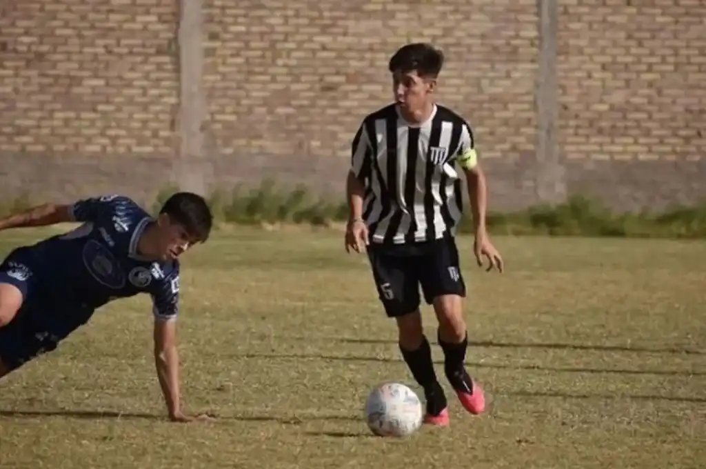 Está grave un jugador que se electrocutó en una cancha de fútbol en Mendoza