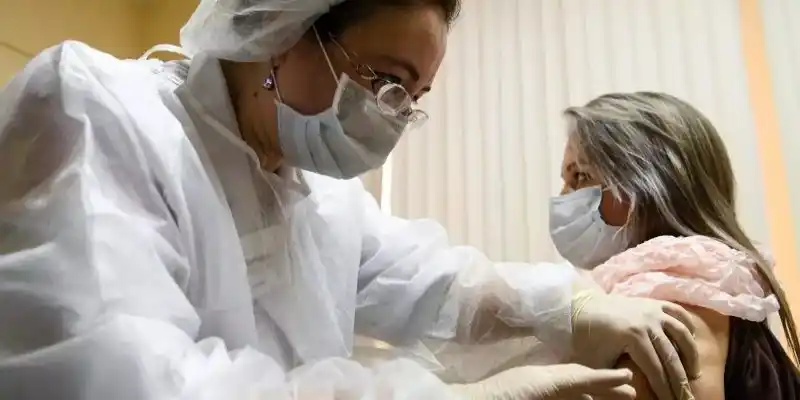 EE.UU.: De un millón de vacunados solo 6 han tenido reacción alérgica