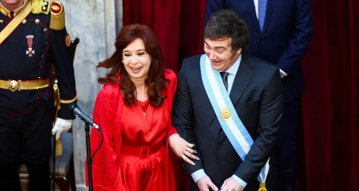 La particular secuencia entre Cristina y Javier en la jura del libertario. Crédito: Matias Baglietto/Reuters