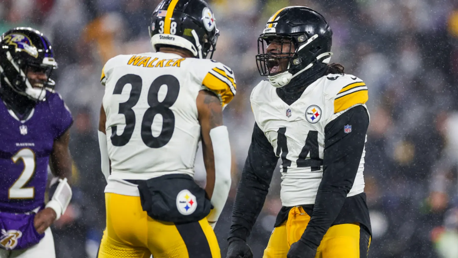 Steelers linebacker Markus Golden