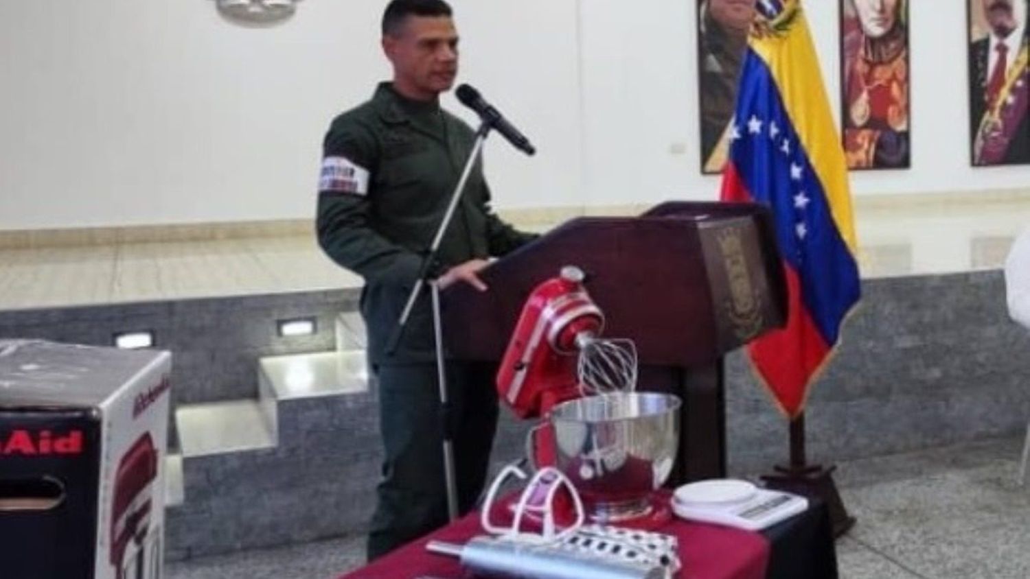 ¡LA MATRACA NO ES OPCIÓN! Efectivos de la GNB se forman también en barbería y panadería