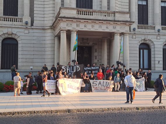 Trabajadores de la salud en pie de lucha por salarios dignos: Demandan diálogo y reconocimiento