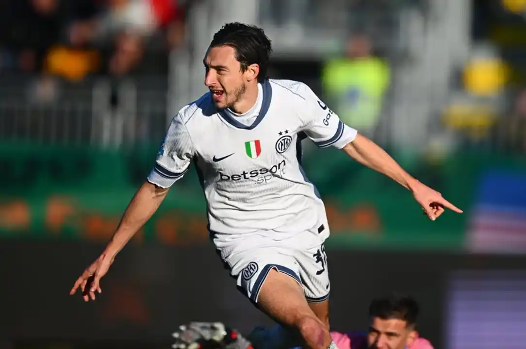 Matteo Darmian le dio la victoria a Inter Milán sobre Venezia.