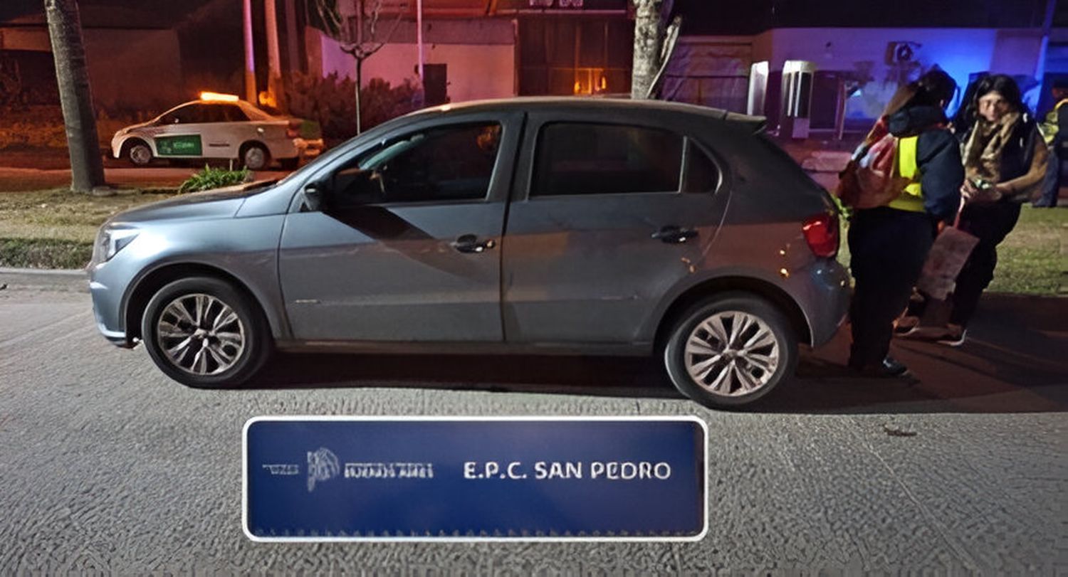 Uno de los automóviles secuestrados en al acceso por ruta 191.