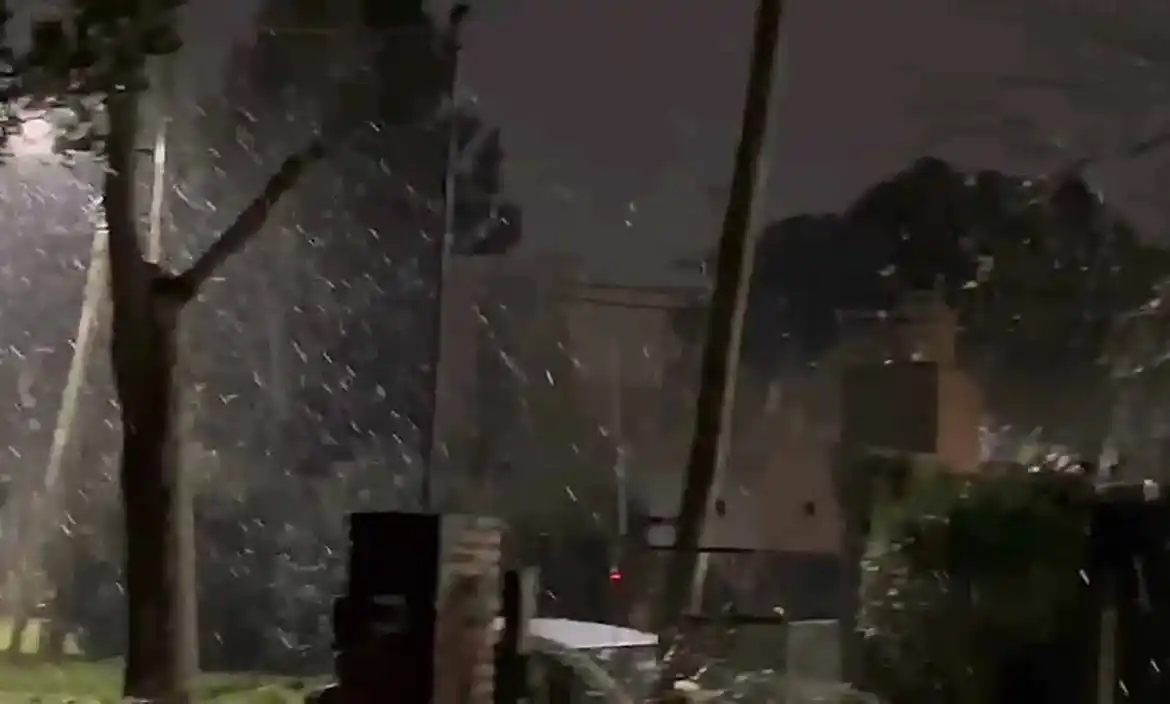 Leve nevada sorprendió a vecinos de Pilar y otras zonas del Conurbano