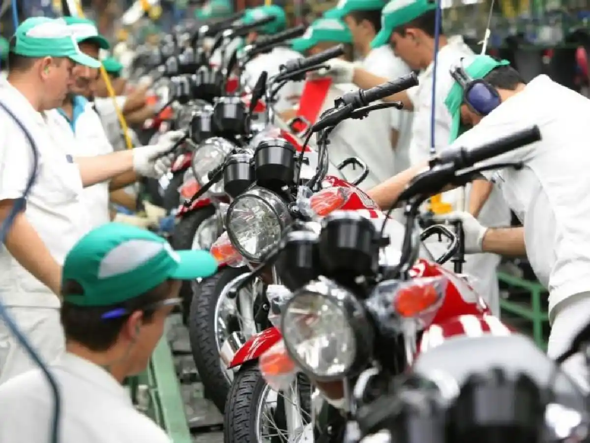 Echan a la mitad de los trabajadores en la planta Zanella de San Luis