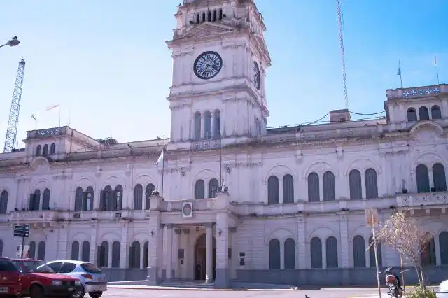 Gobierno recibirá a gremios estatales y docentes
