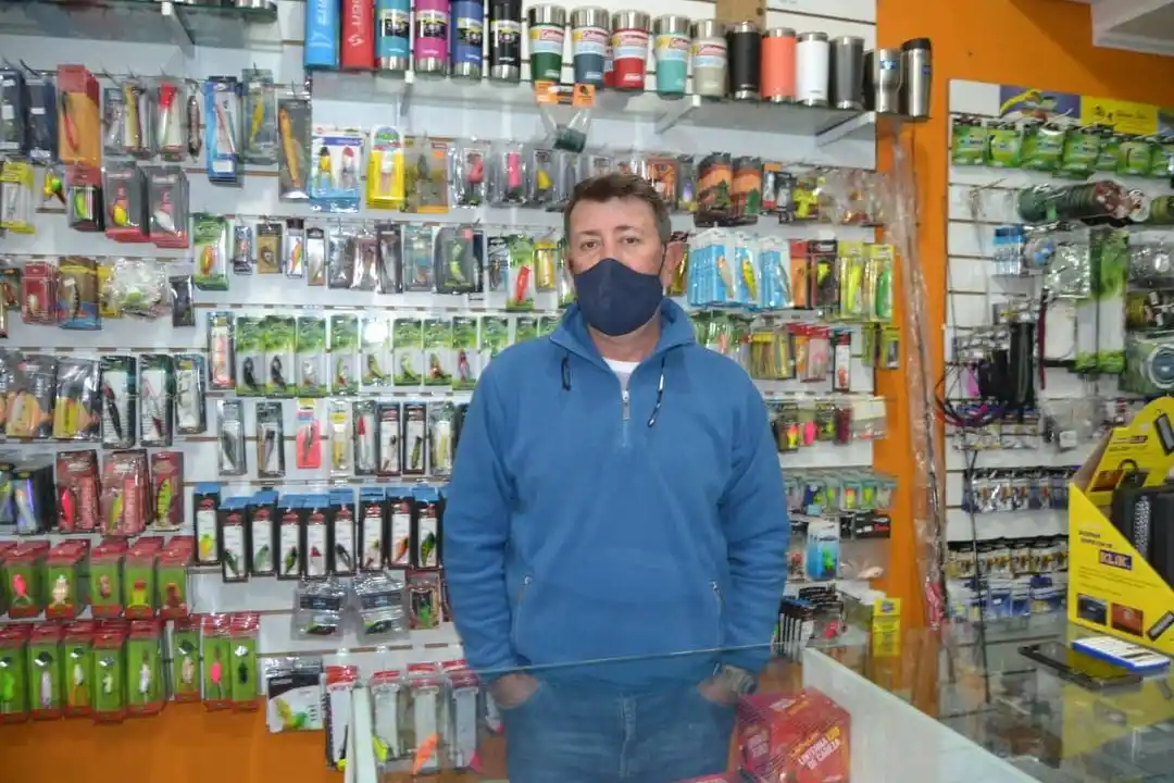 Jorge Cot y la pesca en el río Gualeguay