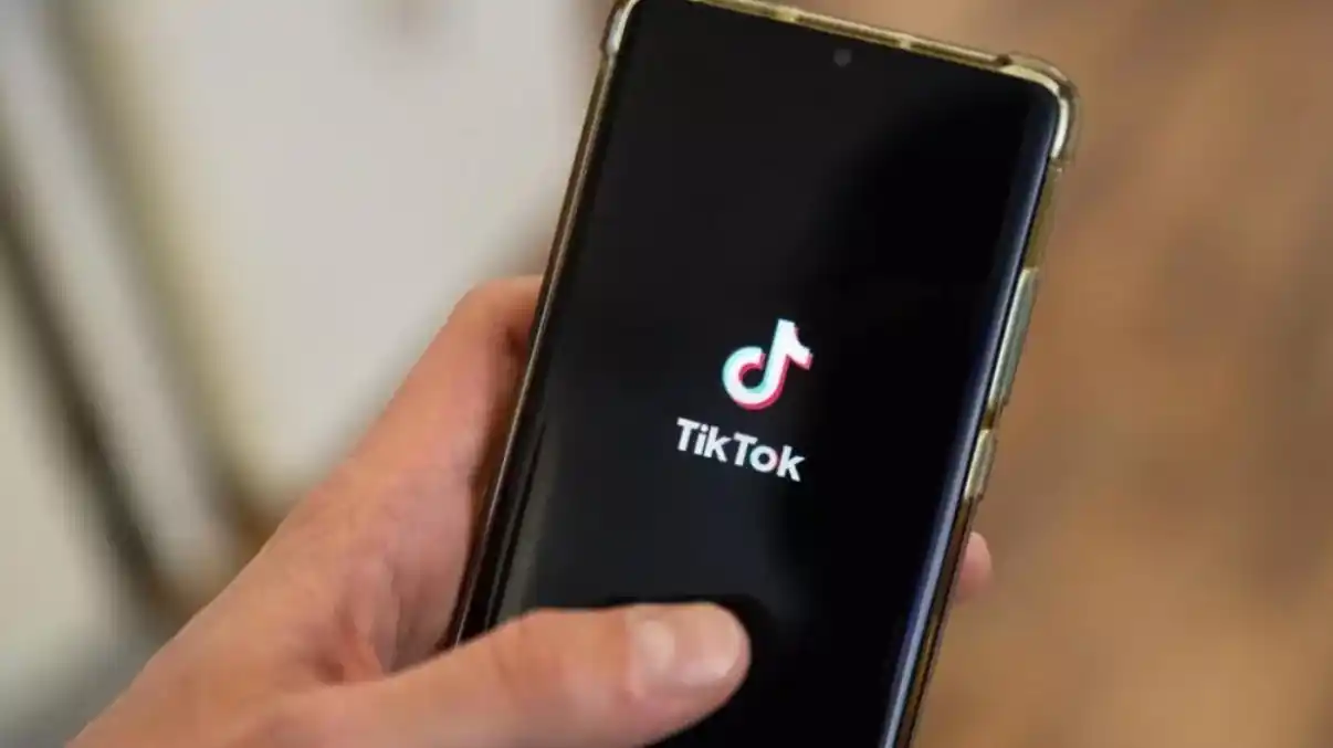AHORA TIKTOK EN EL OJO DEL HURACÁN: Brasil investiga si la red social accede a los datos de menores