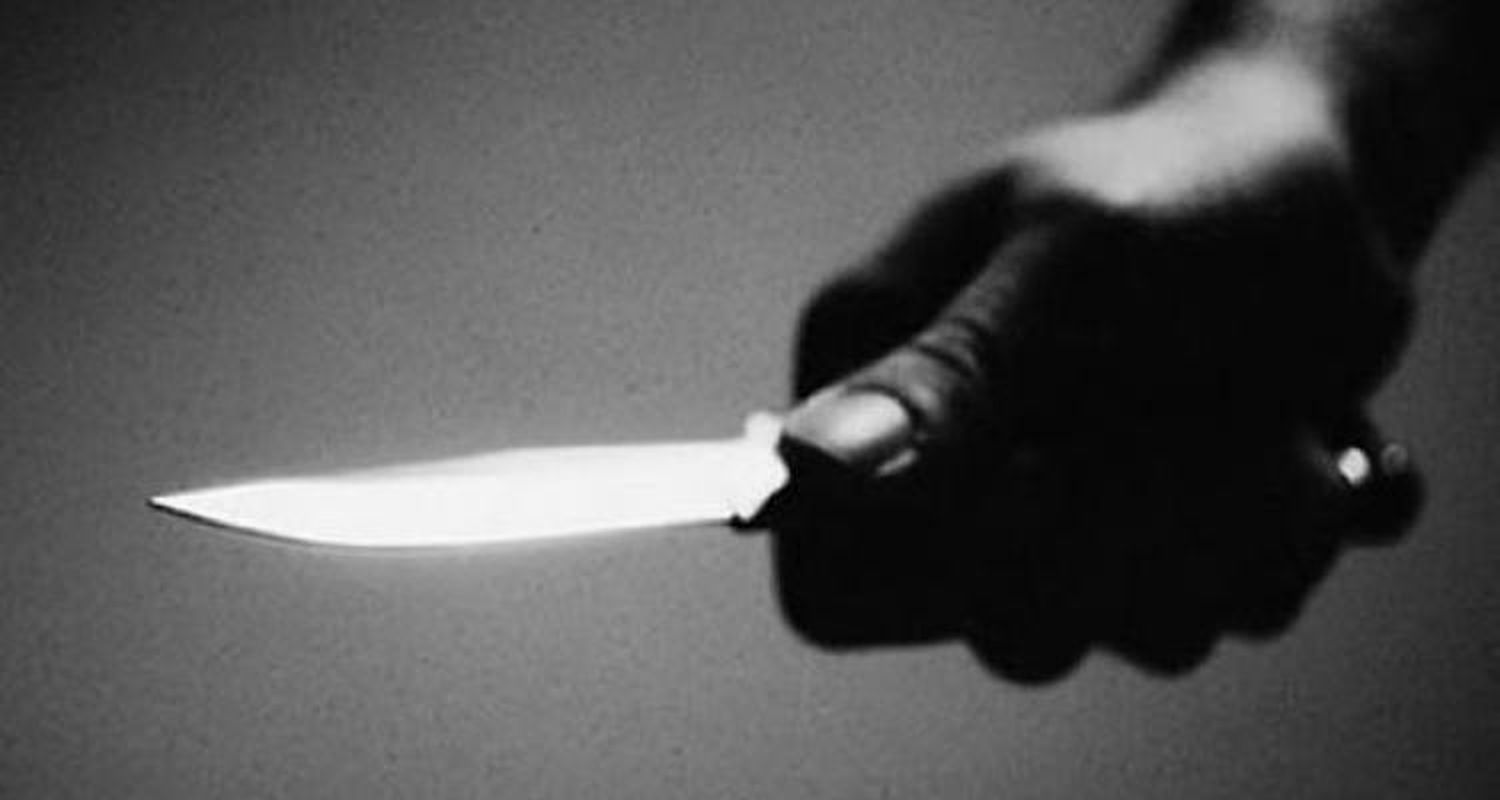 La acusó de ser la amante de su marido y la apuñaló