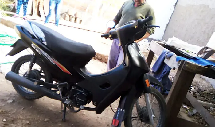 Le sustrajeron la moto a un afiliado de la Uatre