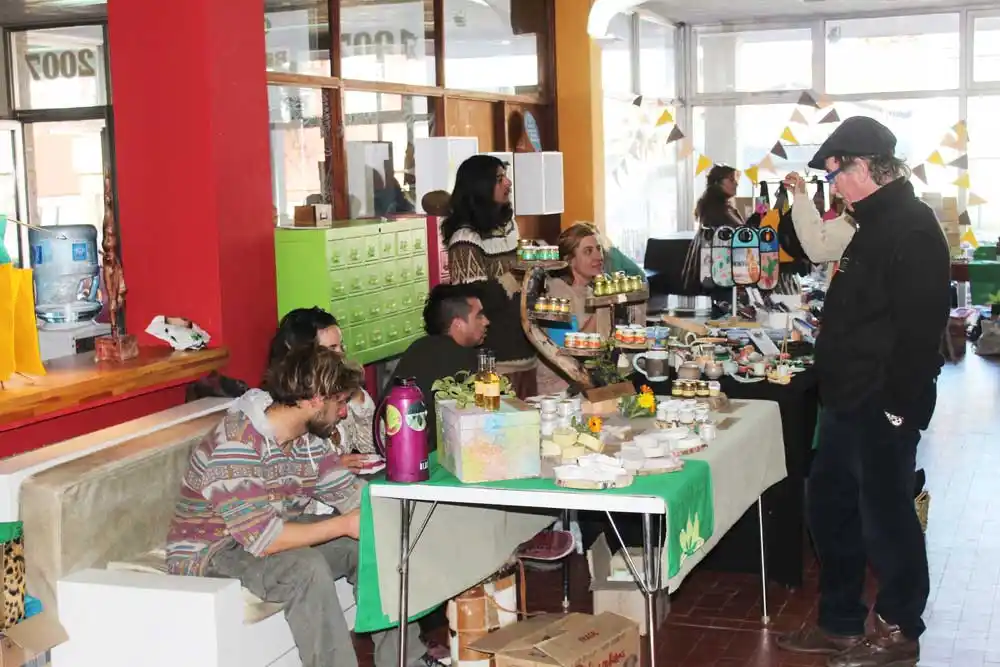 Jornada de multiferia en el Centro Cultural de Necochea