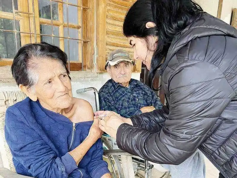 Jornada de vacunación antigripal en terreno
para proteger a la población de riesgo