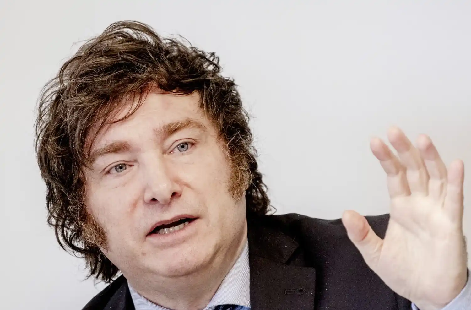 Javier Milei elogió la gestión de Caputo ante la inflación y se comprometió a mantener el ajuste fiscal