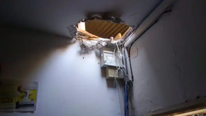 Otro golpe de boqueteros que roban repuestos de un negocio