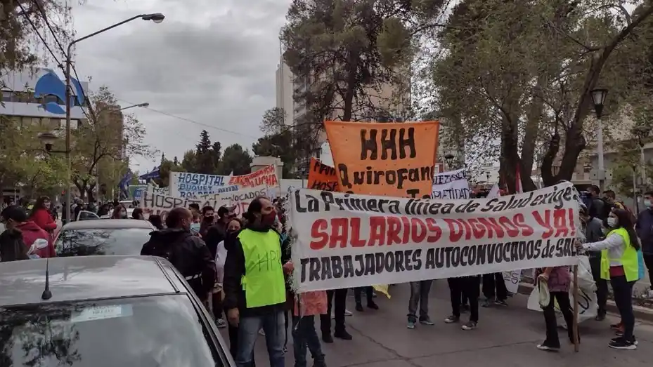 Trabajadores de salud de Neuquén profundizarían las medidas de fuerza