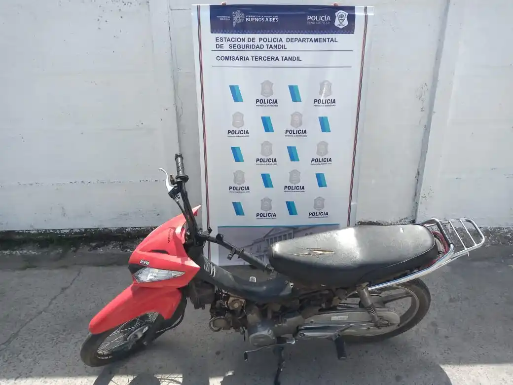 Aprehendieron a dos menores que circulaban en una motocicleta robada