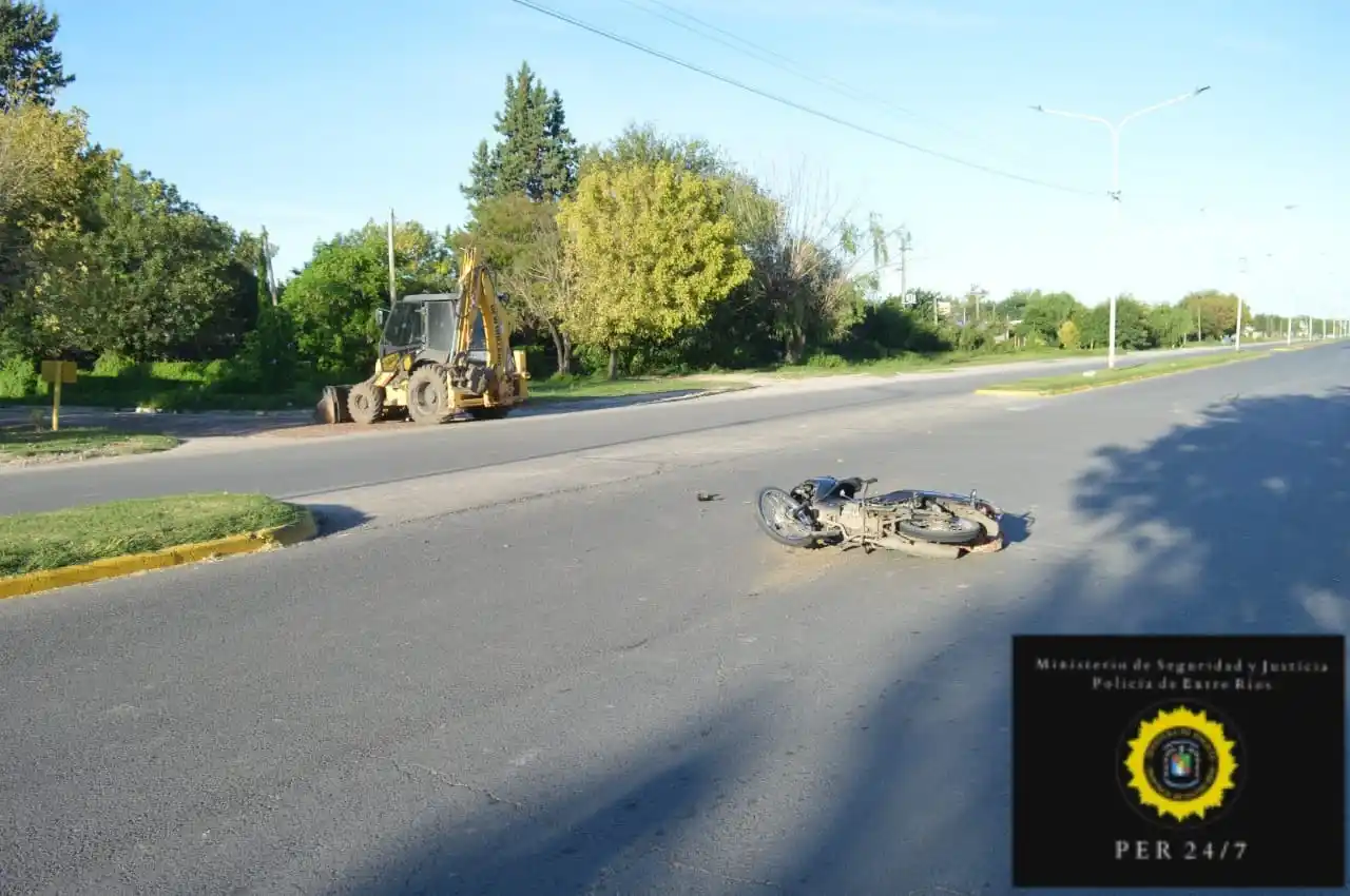 El motociclista padeció heridas graves.