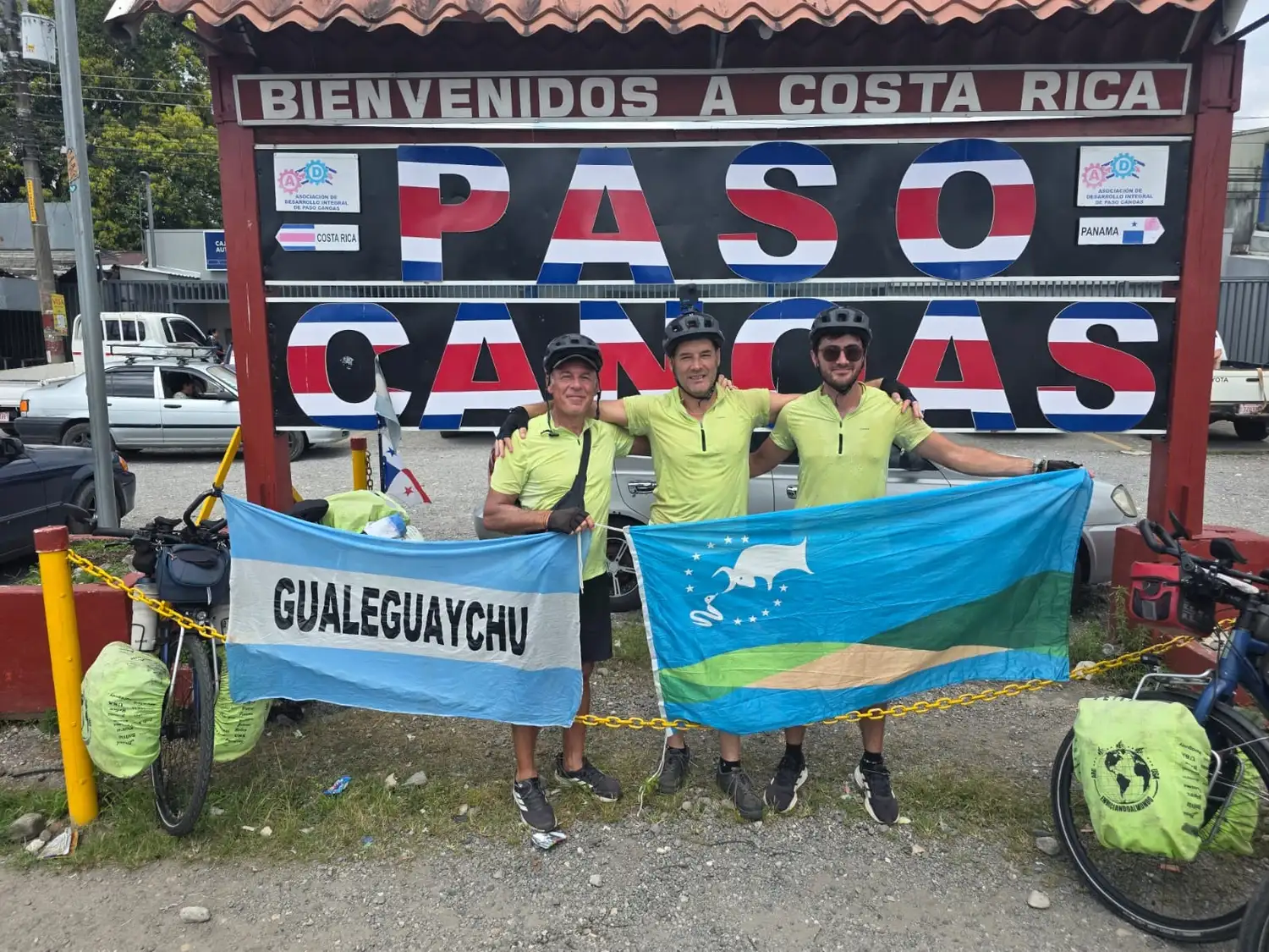 Los biciviajeros de Gualeguaychú llegaron a Costa Rica en su aventura hacia a Estados Unidos