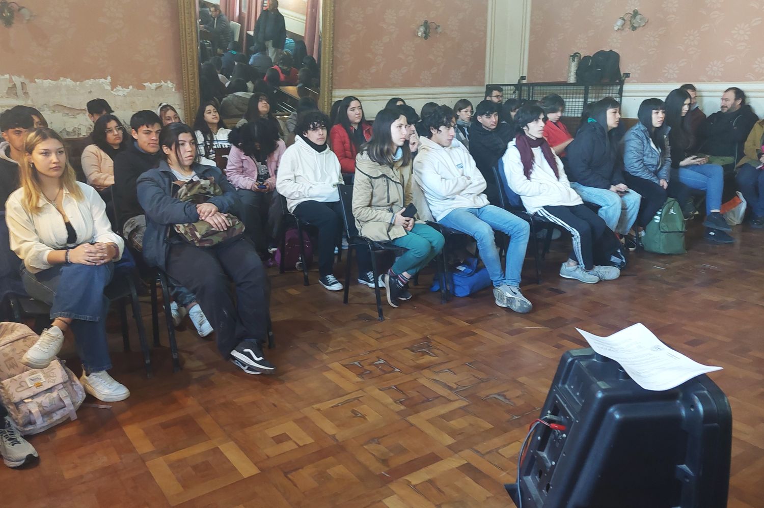 Estudiantes de la secundaria 13 participaron de la sesión del Concejo: "Una experiencia muy interesante"