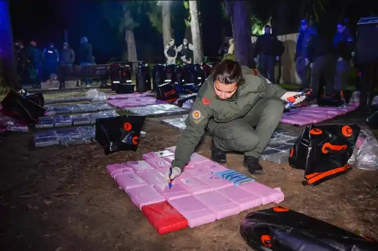 Decomisaron droga en el río Paraná para ser enviada a Europa