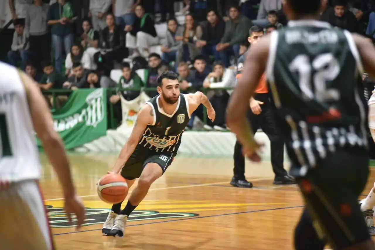 Racing abre la serie de playoff recibiendo a Tokio de Posadas