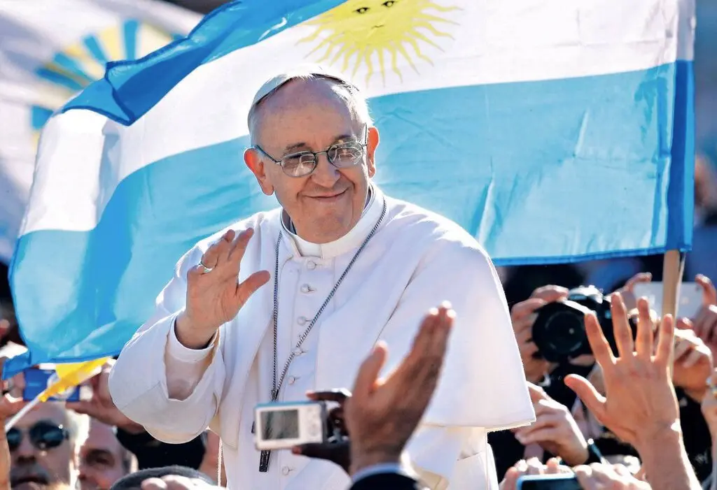 Omar Perotti lamentó la muerte del Papa