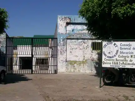 Hallaron un feto en el baño de una escuela de Paraná
