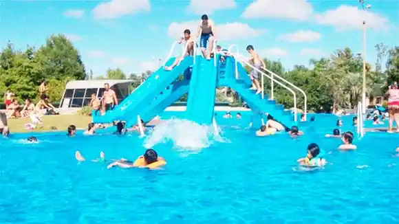 Clausura y multa para un hotel termal por una fiesta clandestina