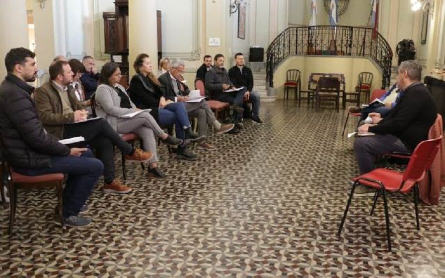 El pedido de aumento de Buses Paraná “está muy lejos de lo que puede pagar el usuario” indicó Elizar