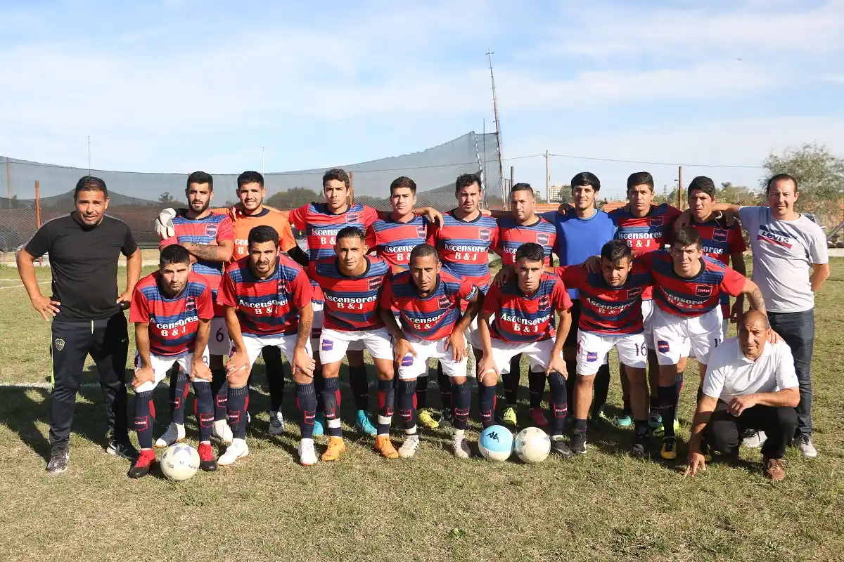 Edgardo Ojeda: "La clave del campeonato estuvo en el buen grupo humano que se conformó y en respetar un sistema de juego".
