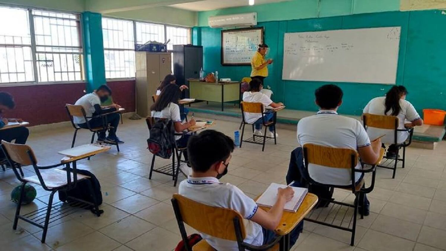 SURGE PROPUESTA para cambiar el currículo educativo que entraría en vigencia en el 2025