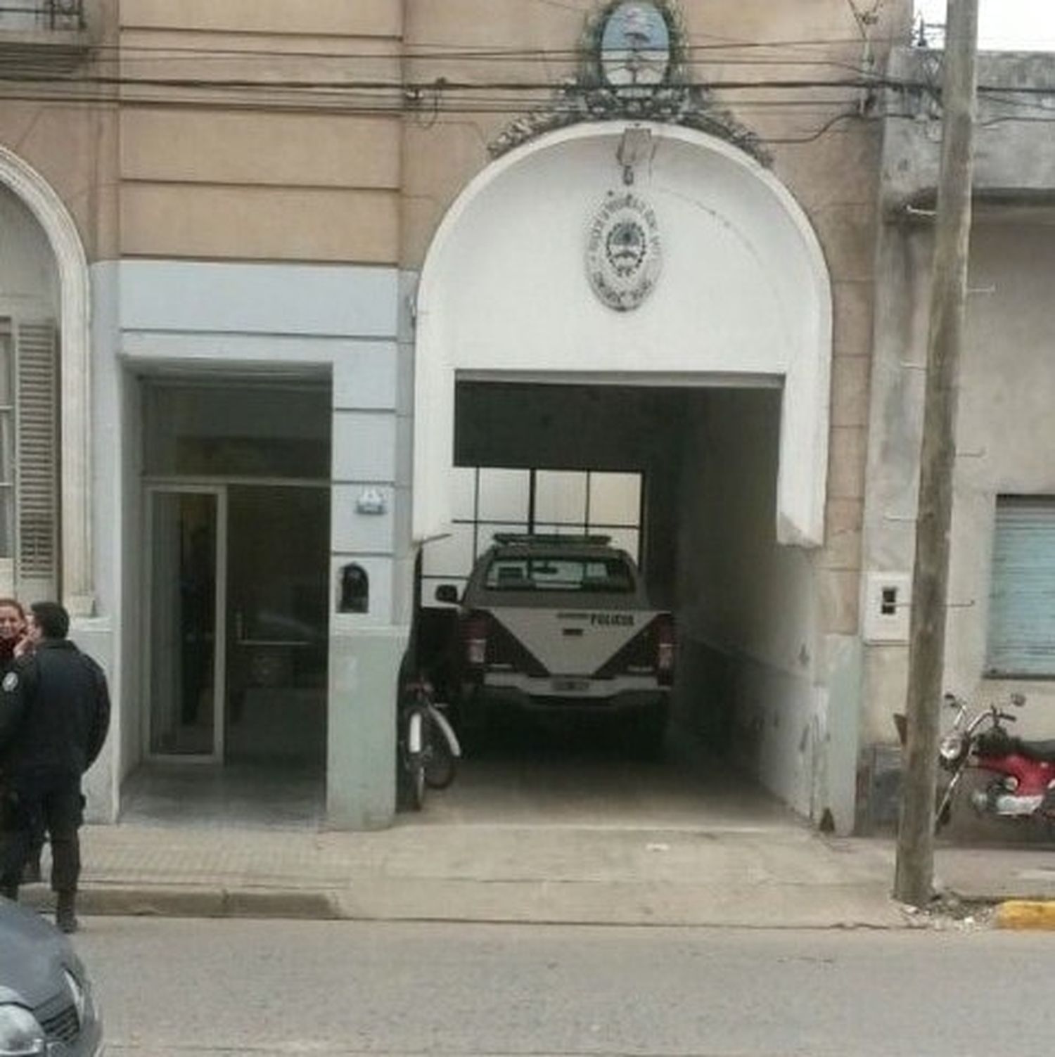 Roban, maniatan y golpean a un conocido empresario durante un feroz asalto en el municipio de Rojas