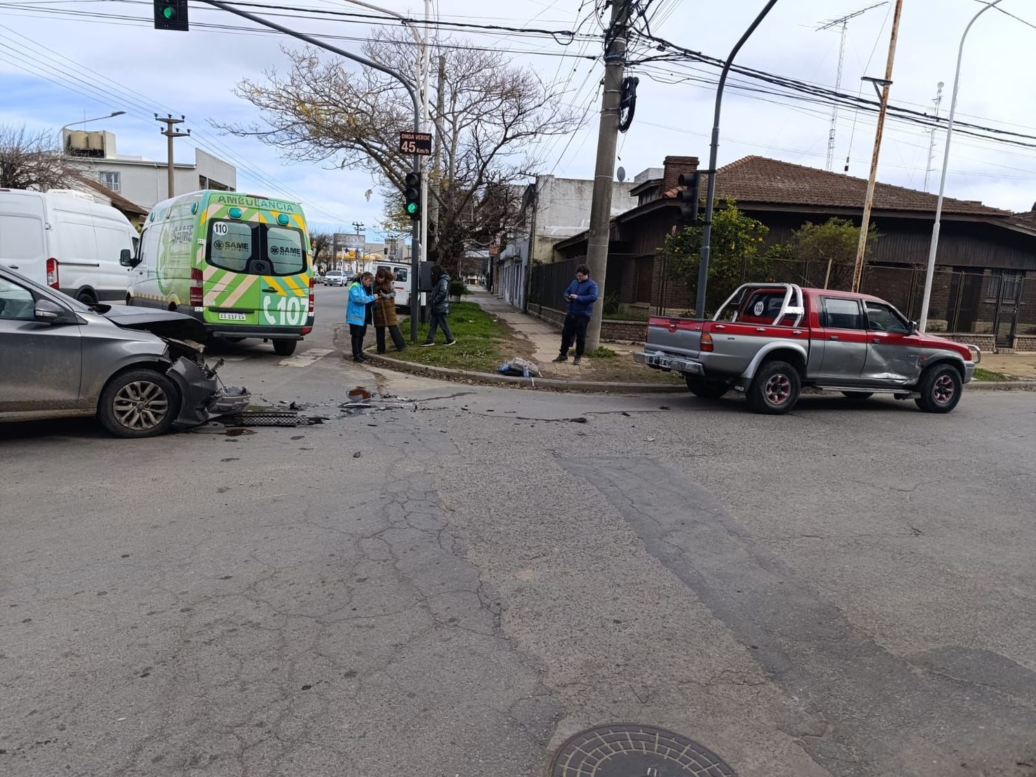 Ocurrió un fuerte choque en Laprida y Del Valle en el que afortunadamente no hubo heridos