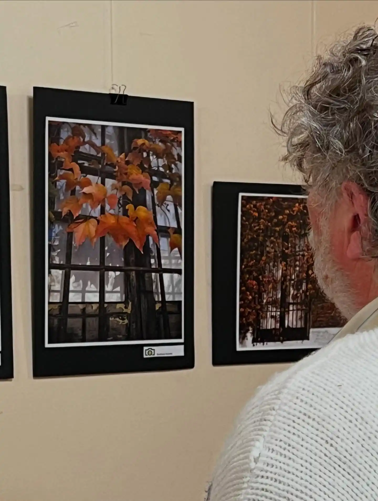 La muestra fotográfica “Chascomús y Mercedes: Dos Pueblos que Hablan” extiende su estancia en el Teatro Roma de Avellaneda