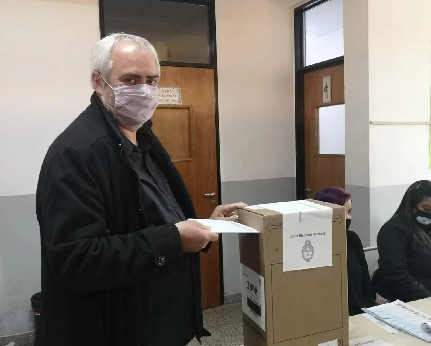 Votó Alejandro Bodart en La Matanza: "Recibimos denuncias de falta de boletas en varias escuelas bonaerenses"