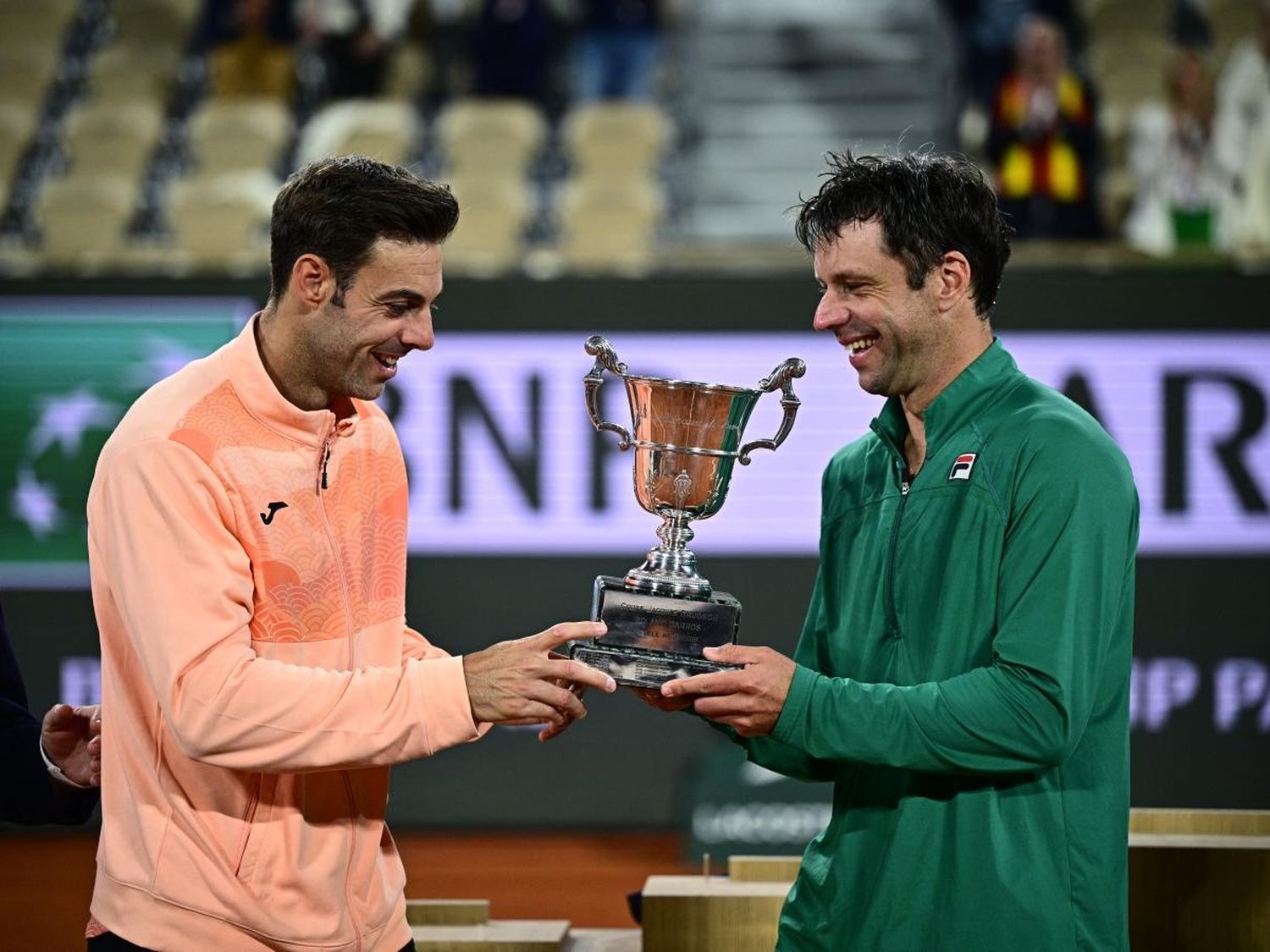Marcelo Granollers y Horacio Zeballos durante la ceremonia de premiación.