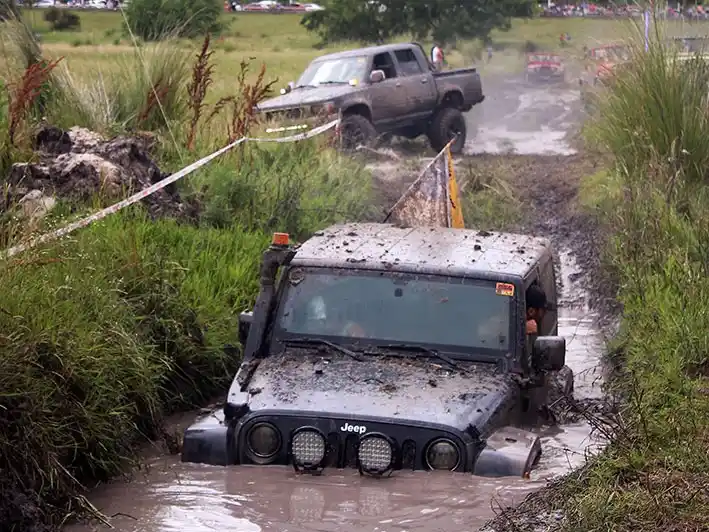 A puro barro y camaradería: Gualeguay vive el 8º Encuentro Nacional de Jeeperos