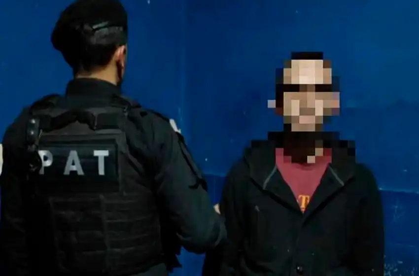 Robaron una moto y volcaron en la huida: uno de ellos tuvo que ser trasladado al hospital por una descompensación