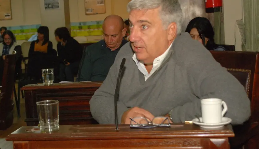 Juan Pedro Arabarco solicitó licencia por 90 días.