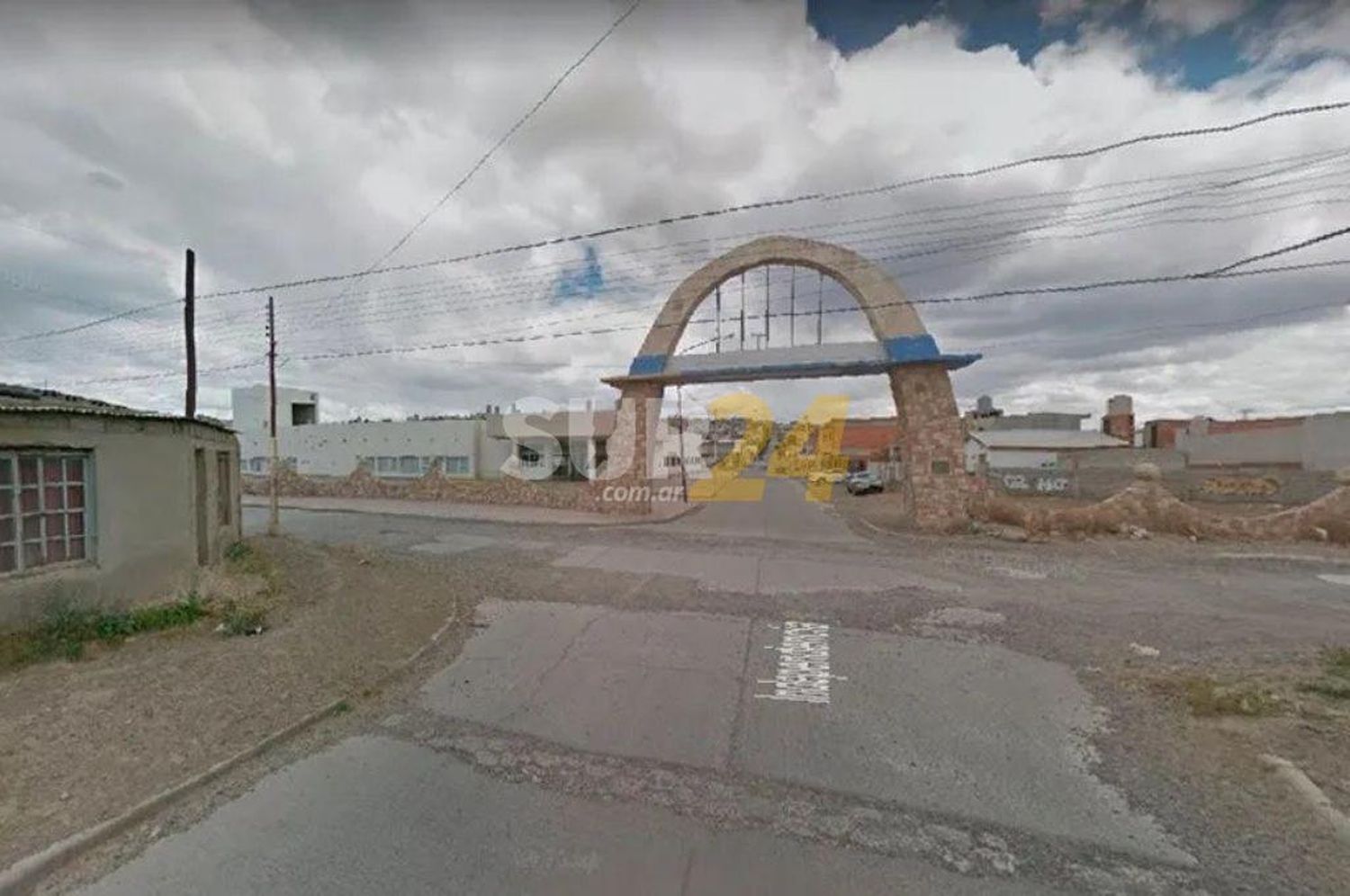 Un hombre apuñaló en la espalda al actual novio de su ex pareja