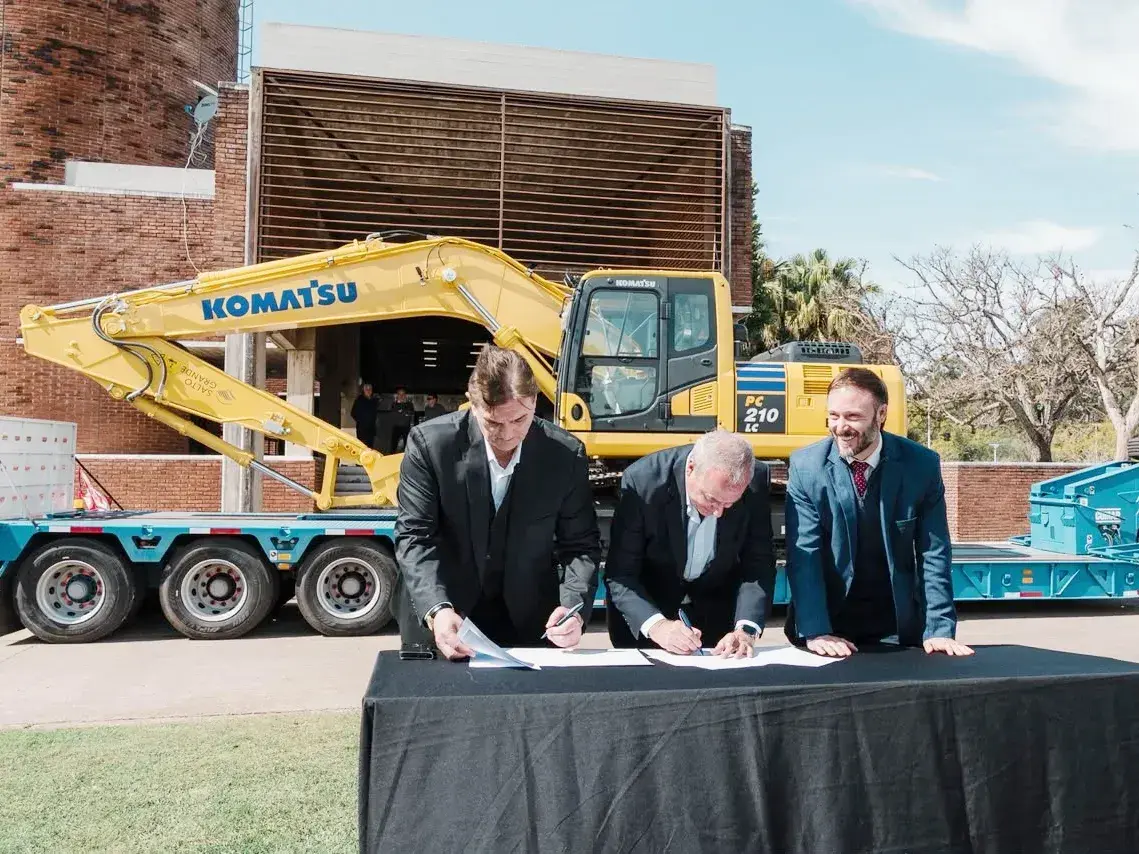 La Delegación Argentina ante CTM Salto Grande entregó nuevo equipamiento para fortalecer la prevención ante el fenómeno de El Niño