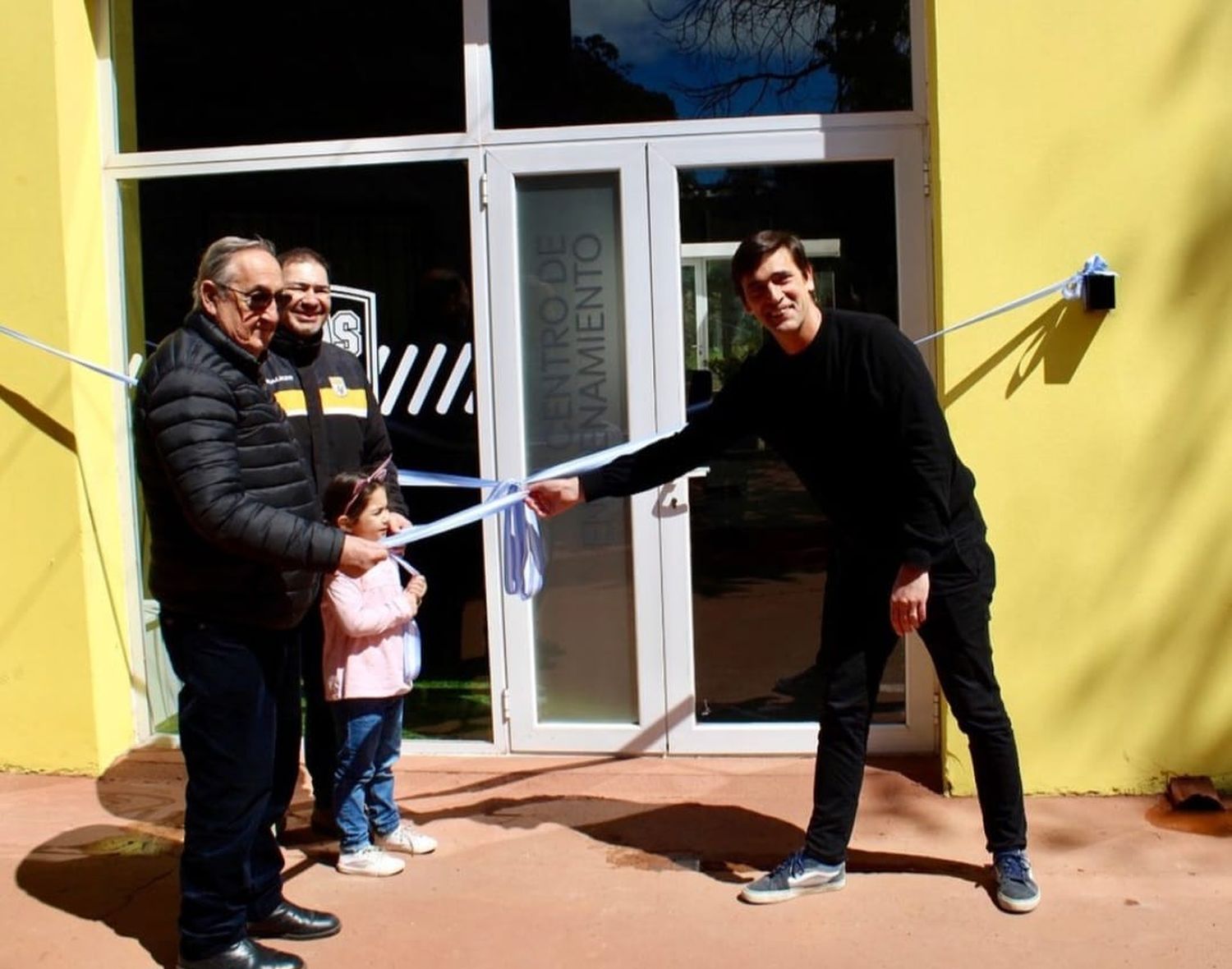 Inauguraron un Centro de Entrenamiento Gimnasia en el club Uncas