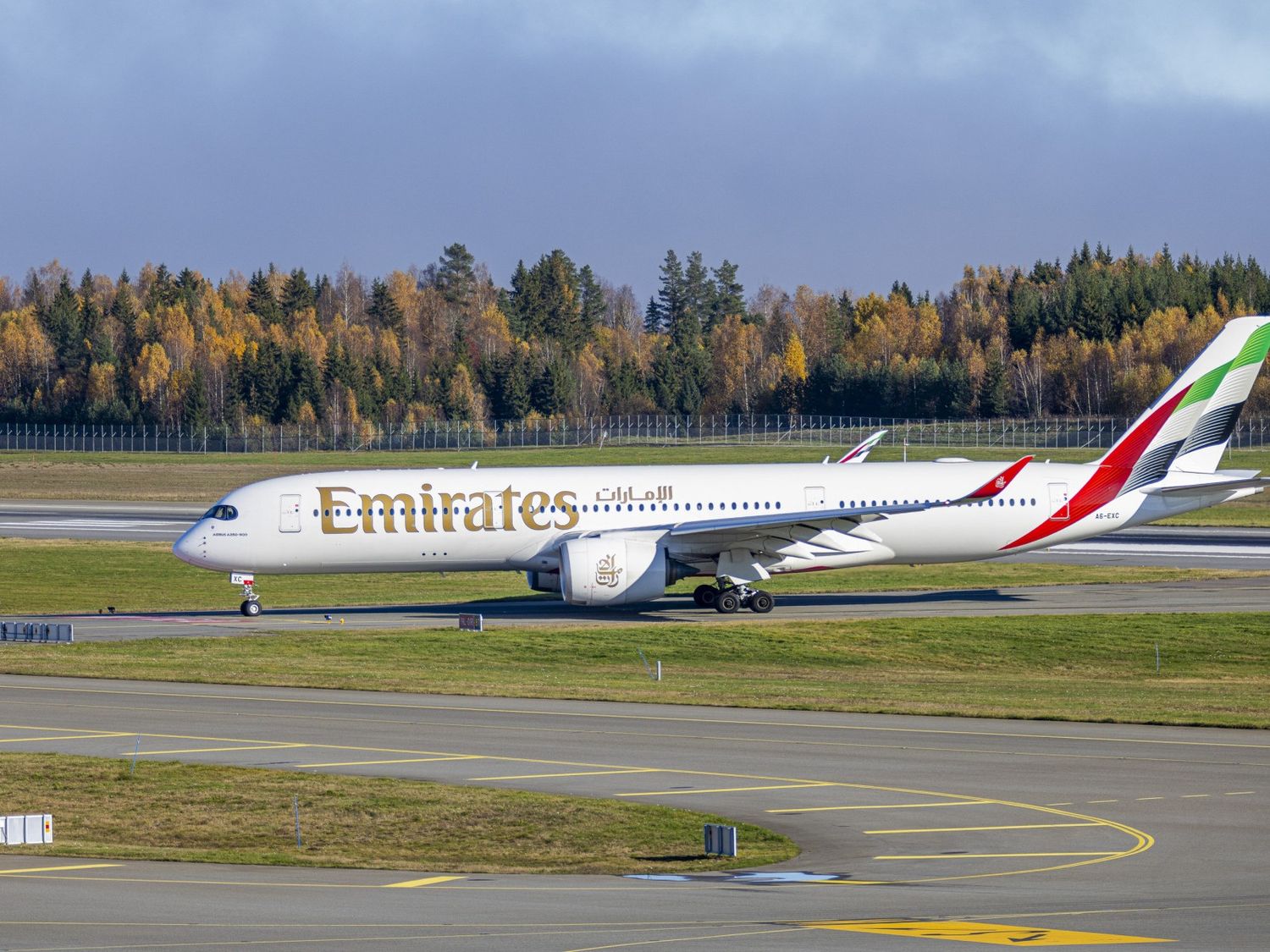 Emirates empieza a volar con A350 equipados con Premium Economy a Noruega