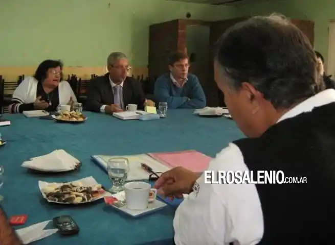 Coronel Rosales: Municipales levantaron el paro