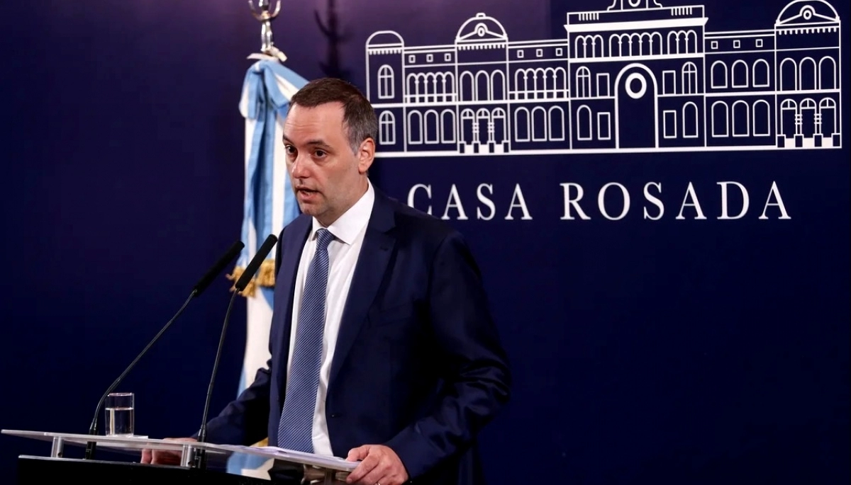 Adorni habló por primera vez del escándalo de las coimas: "Espero que la justicia actúe con independencia"