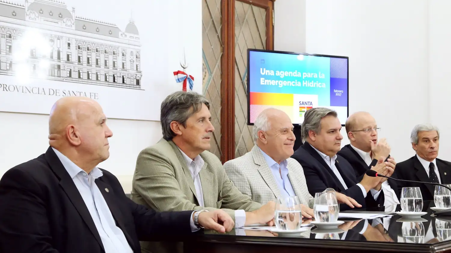 Lifschitz presentó medidas para atender la Emergencia Hídrica