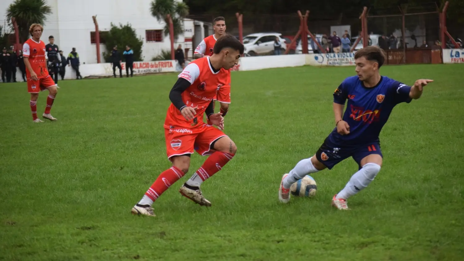 Sin fútbol local. La Liga decidió postergar la acción de este fin de semana