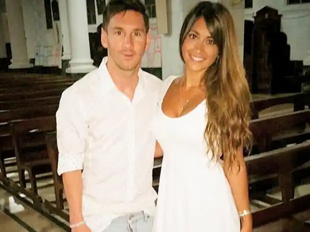 En Barcelona dan por hecho que Antonella Rocuzzo y Lio Messi están “embarazados”