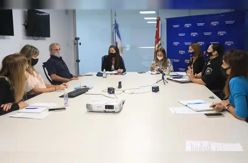 Refuerzan operativos para evitar picadas de autos y nueva modalidad de circulación en las calles de Rosario